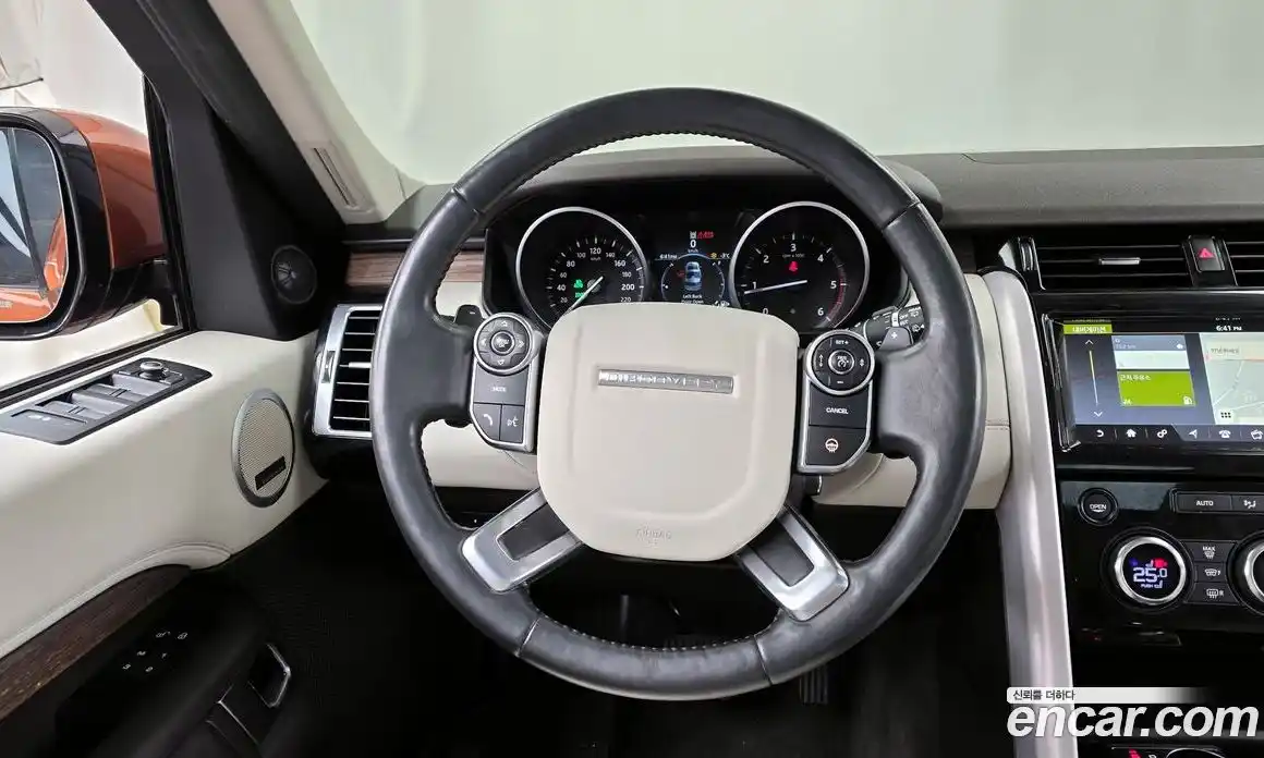 Land Rover Discovery 2017 3.0 гидро в Москве № 198239, фото 13