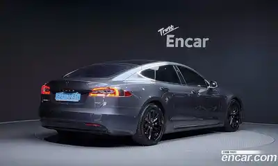 Tesla Model S 2017 0.3 гидро в Москве № 198628, миниатюра 2