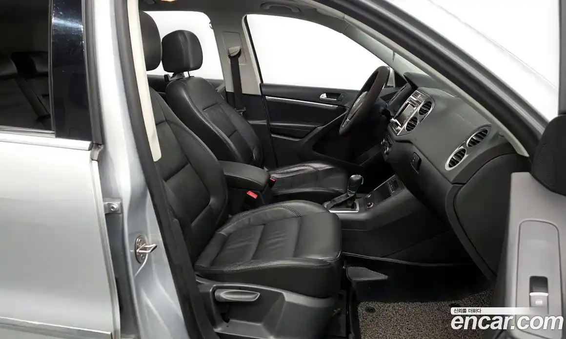 Volkswagen Tiguan 2014 2.0 гидро в Москве № 199165, фото 11