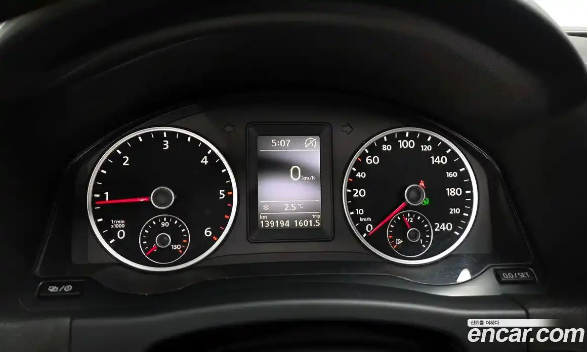 Volkswagen Tiguan 2014 2.0 гидро в Москве № 199165, фото 8