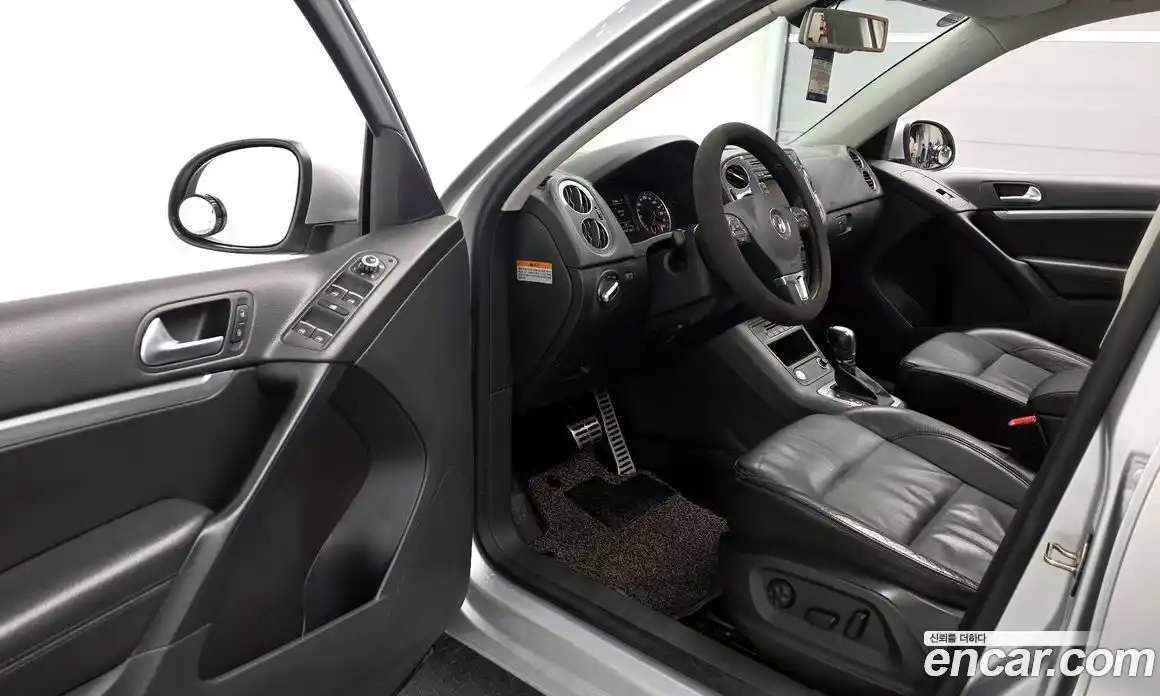 Volkswagen Tiguan 2014 2.0 гидро в Москве № 199165, фото 10