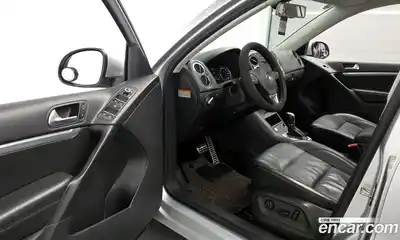 Volkswagen Tiguan 2014 2.0 гидро в Москве № 199165, миниатюра 10
