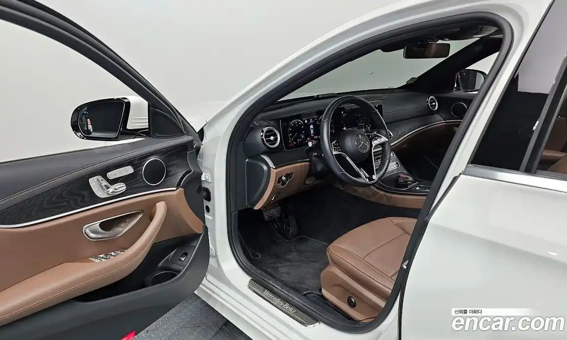 Mercedes-Benz E-Class 2022 2.0 гидро, фото 11