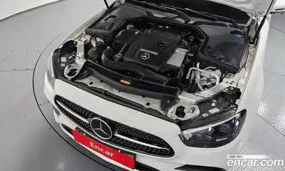 Mercedes-Benz E-Class 2022 2.0 гидро, миниатюра 6