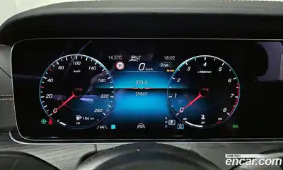 Mercedes-Benz E-Class 2022 2.0 гидро, миниатюра 8