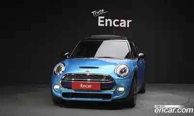 Mini Cooper 2017 2.0 гидро в Москве № 207208, миниатюра 3