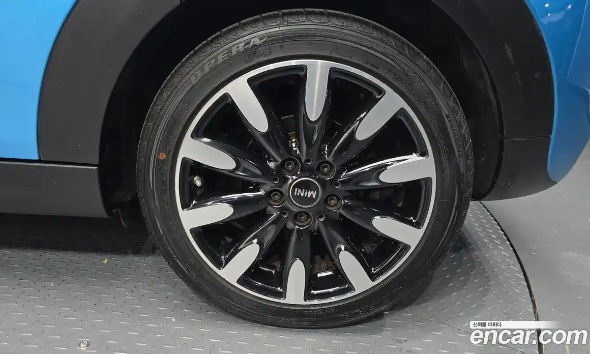 Mini Cooper 2017 2.0 гидро в Москве № 207208, фото 5