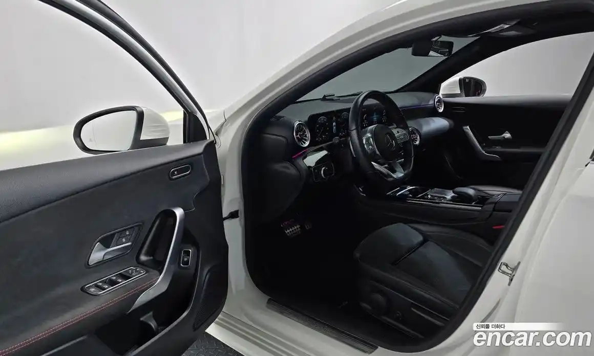 Mercedes-Benz A-Class 2022 2.0 гидро в Москве № 209018, фото 10