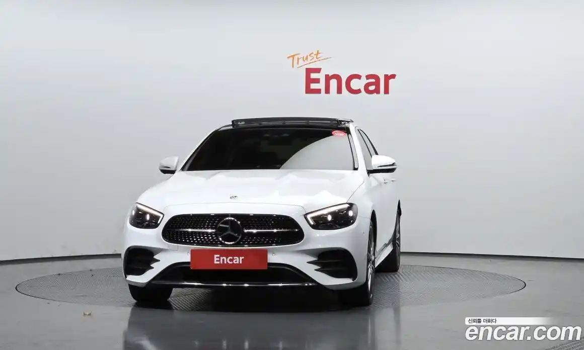 Mercedes-Benz E-Class 2022 2.0 гидро, фото 3