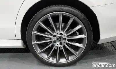 Mercedes-Benz E-Class 2022 2.0 гидро, миниатюра 5