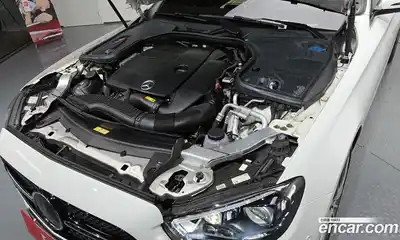 Mercedes-Benz E-Class 2022 2.0 гидро, миниатюра 6