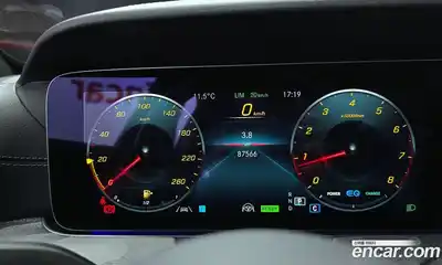 Mercedes-Benz E-Class 2022 2.0 гидро, миниатюра 8
