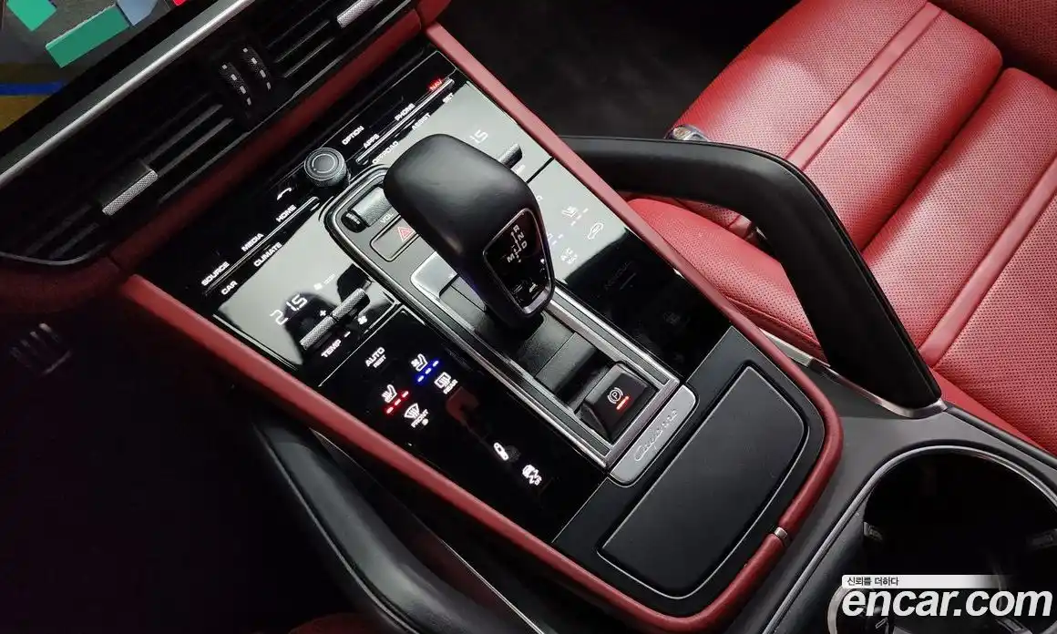 Porsche Cayenne 2020 4.0 гидро в Москве № 213227, фото 9