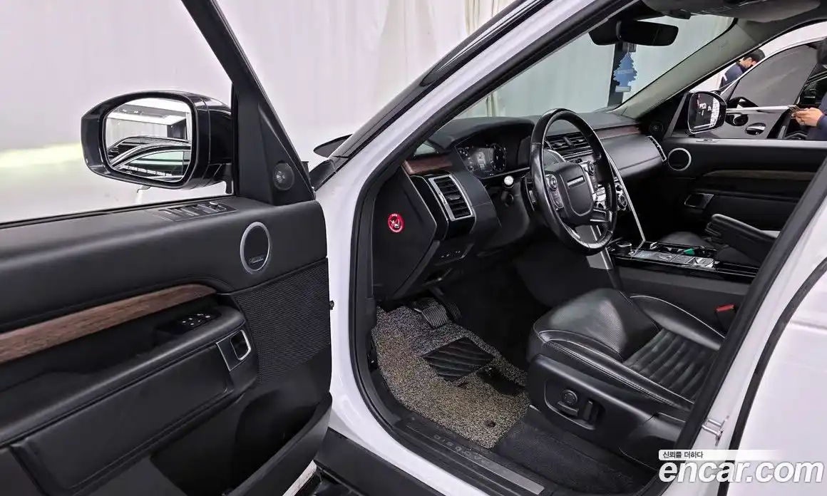 Land Rover Discovery 2018 3.0 гидро в Москве № 213815, фото 10