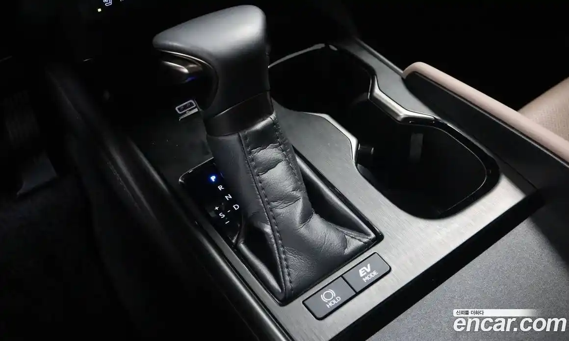 Lexus ES 2024 2.5 вариатор в Москве № 214767, фото 6
