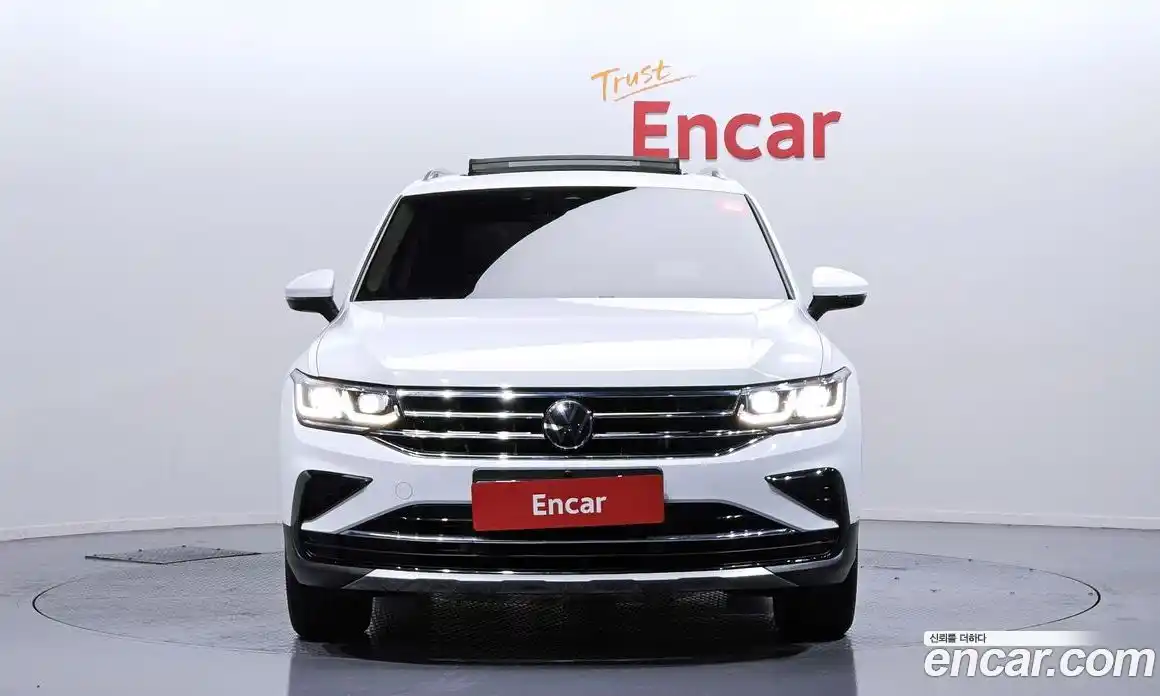 Volkswagen Tiguan 2023 2.0 гидро в Москве № 215228, фото 3