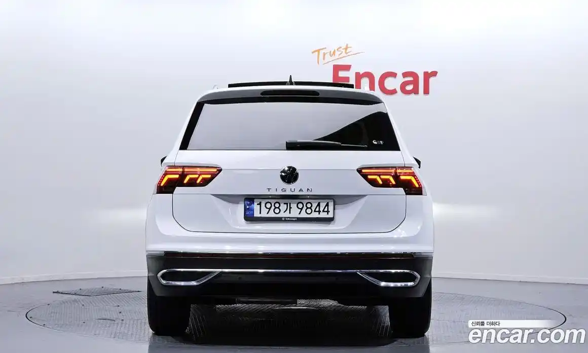 Volkswagen Tiguan 2023 2.0 гидро в Москве № 215228, фото 4