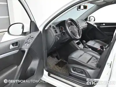 Volkswagen Tiguan 2015 2.0 гидро в Москве № 215378, миниатюра 11