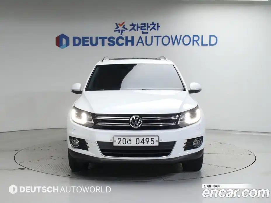 Volkswagen Tiguan 2015 2.0 гидро в Москве № 215378, фото 3