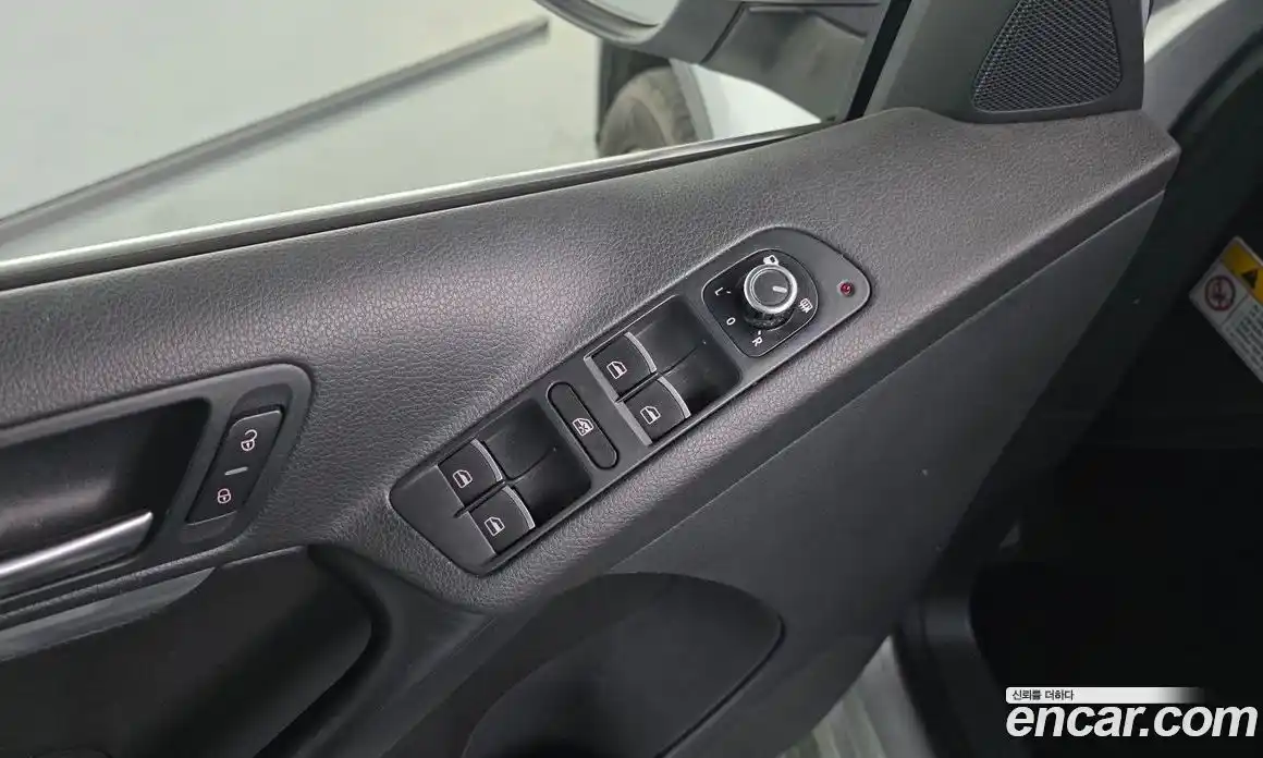 Volkswagen Tiguan 2013 2.0 гидро в Москве № 227104, фото 16