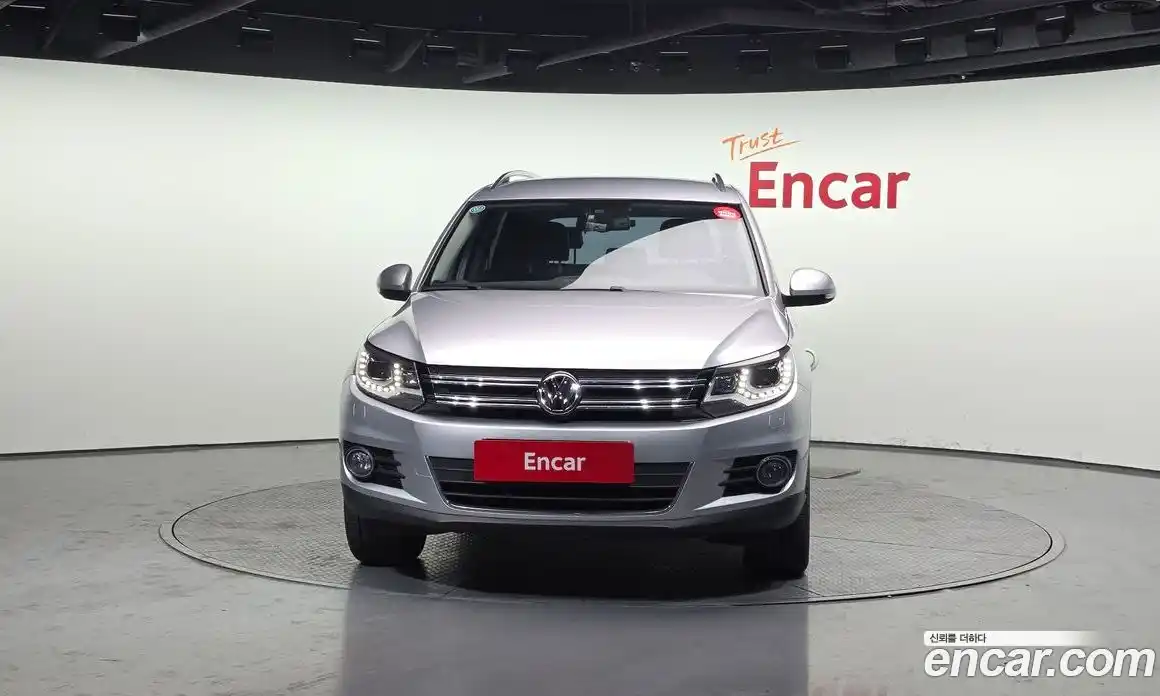 Volkswagen Tiguan 2013 2.0 гидро в Москве № 227104, фото 3