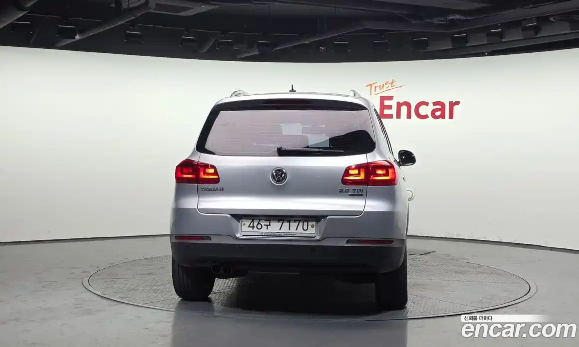 Volkswagen Tiguan 2013 2.0 гидро в Москве № 227104, фото 4