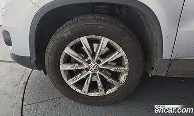 Volkswagen Tiguan 2013 2.0 гидро в Москве № 227104, миниатюра 5