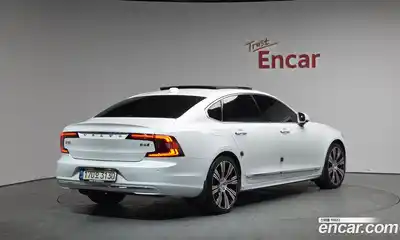 Volvo S90, 2022