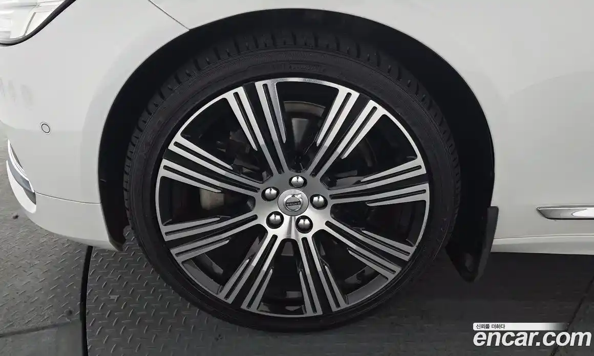 Volvo S90 2022 2.0 гидро в Москве № 230547, фото 4