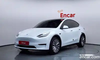 Tesla Model Y, 2024