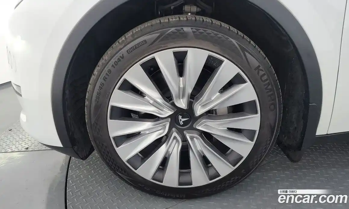 Tesla Model Y 2024 0.2 гидро в Москве № 231644, фото 5