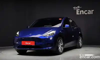 Tesla Model Y, 2023