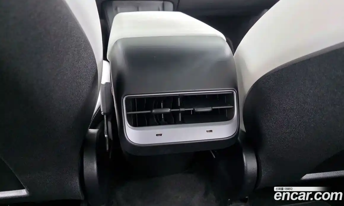 Tesla Model Y 2023 0.2 гидро в Москве № 231882, фото 19