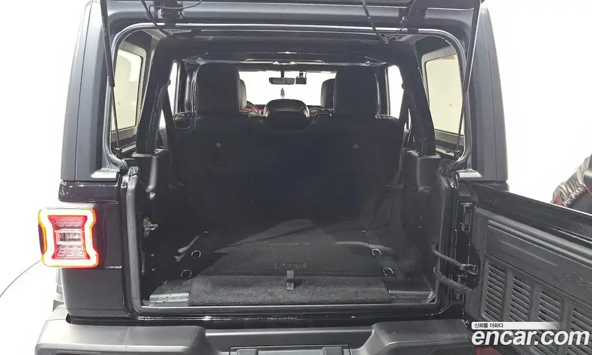 Jeep Wrangler 2021 2.0 гидро в Москве № 232328, фото 20