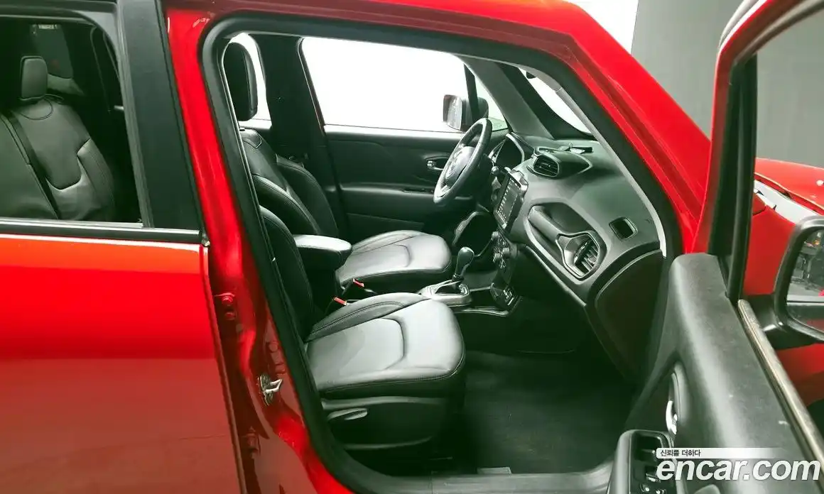 Jeep Renegade 2021 2.4 гидро в Москве № 232691, фото 11