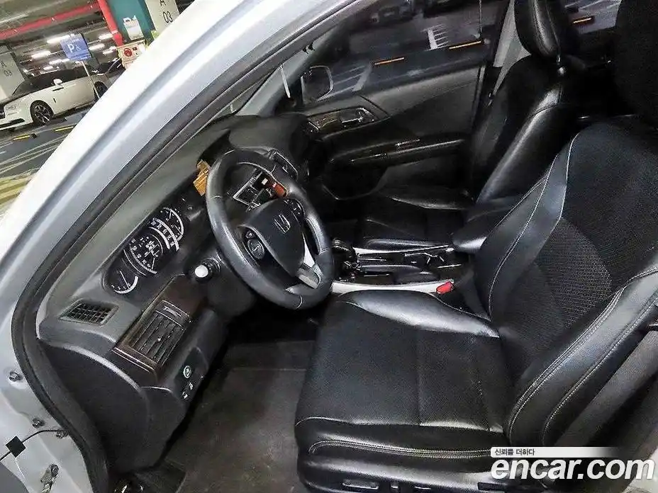 Honda Accord 2013 2.4 гидро в Москве № 232998, фото 6