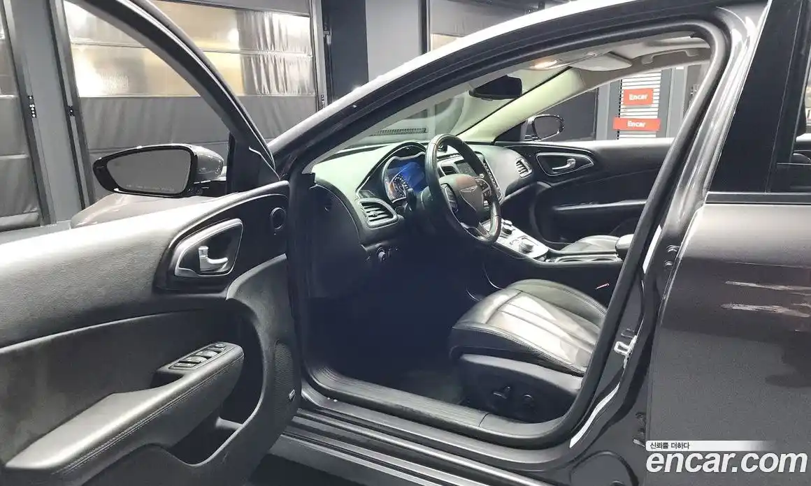 Chrysler 200 2015 2.4 гидро в Москве № 248921, фото 10