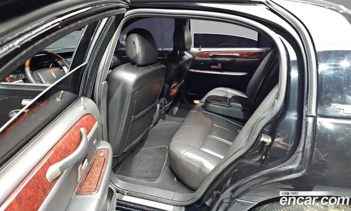 Lincoln Town Car 2007 4.6 гидро в Москве № 255845, фото 12