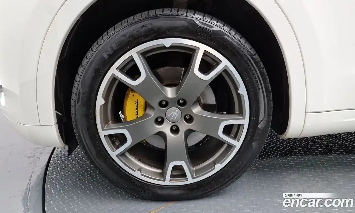 Maserati Levante 2017 3.0 гидро в Москве № 255948, фото 5