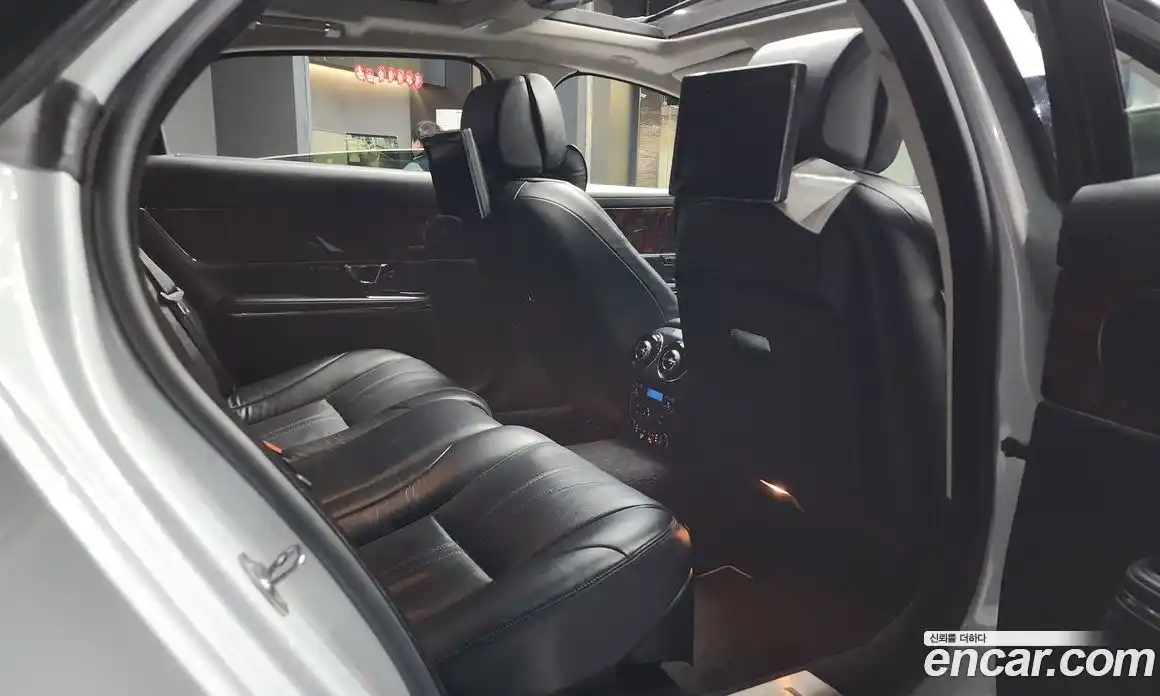 Jaguar XJ 2015 3.0 гидро в Москве № 256071, фото 12