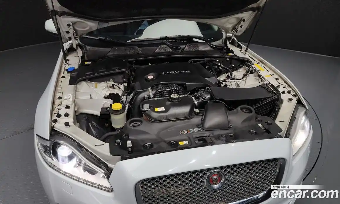 Jaguar XJ 2015 3.0 гидро в Москве № 256071, фото 6