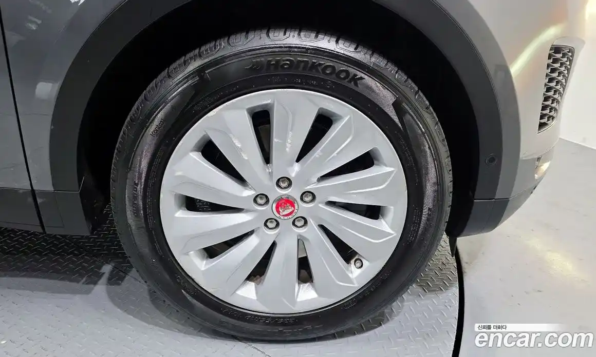 Jaguar E-Pace 2018 2.0 гидро в Москве № 256080, фото 5