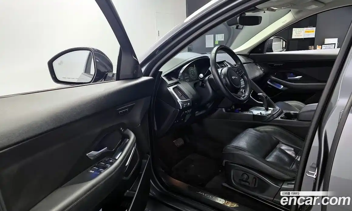 Jaguar E-Pace 2018 2.0 гидро в Москве № 256080, фото 10