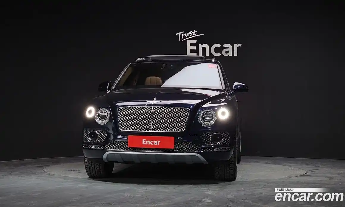 Bentley Bentayga 2020 4.0 гидро в Москве № 256669, фото 3