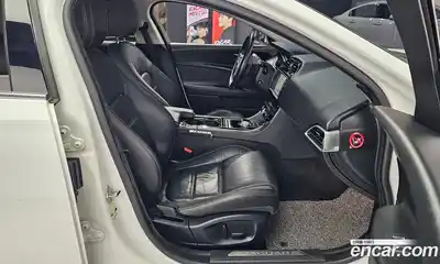 Jaguar XE 2016 2.0 гидро в Москве № 283792, миниатюра 12