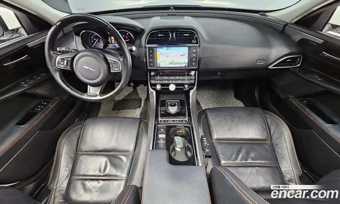 Jaguar XE 2016 2.0 гидро в Москве № 283792, фото 7