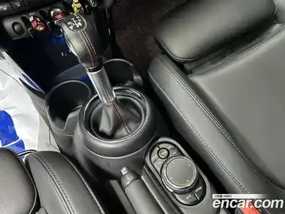 Mini Cooper 2018 2.0 гидро в Москве № 300182, миниатюра 11