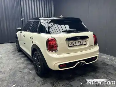 Mini Cooper 2018 2.0 гидро в Москве № 300182, миниатюра 4