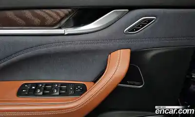 Maserati Levante 2020 3.0 гидро в Москве № 304542, миниатюра 12