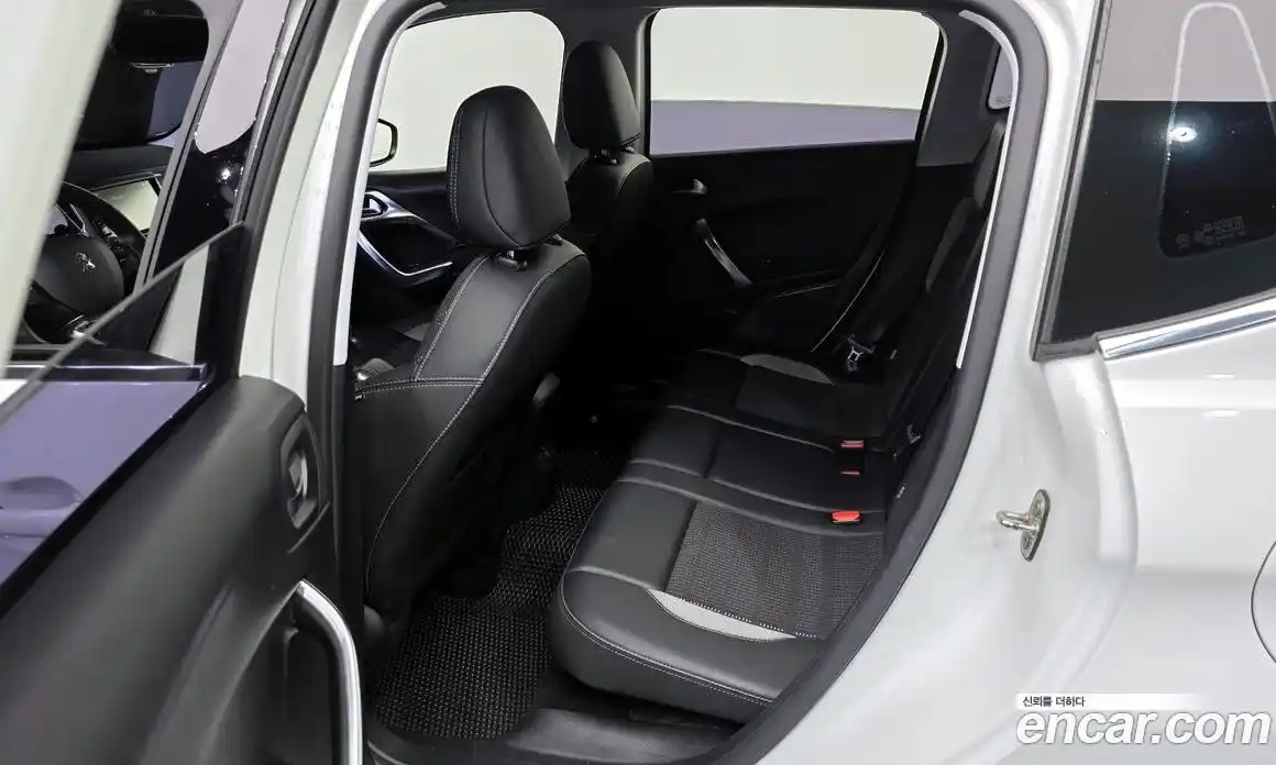 Peugeot 2008 2016 1.6 гидро в Москве № 305658, фото 20